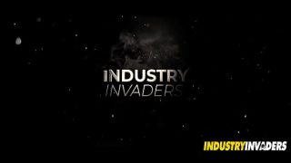 Big Sis Santana Red Share Louie Smalls BBC with Stefania Mafra at IndustryInvaders