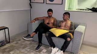 Double penetration of a delicious Brazilian MILF